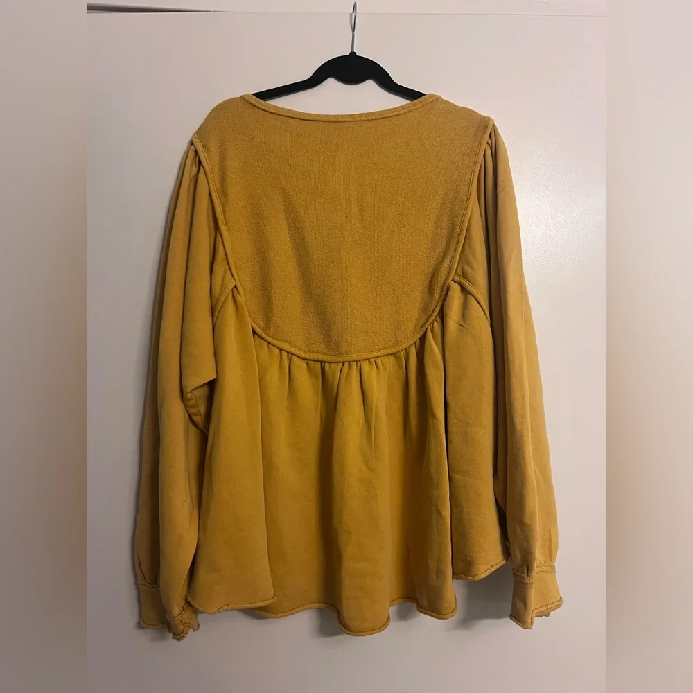Free People Gold Tag About A Girl Pullover: Size Medium - Picture 5 of 9